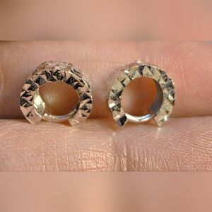 💛18k Diacut Huggies